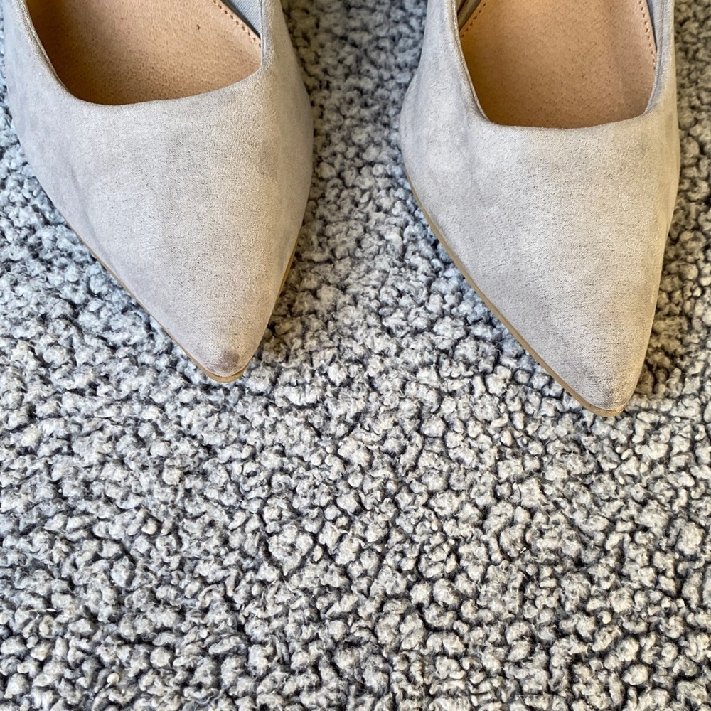 Christian Siriano Women's Light Gray Heels - Picture 4 of 9